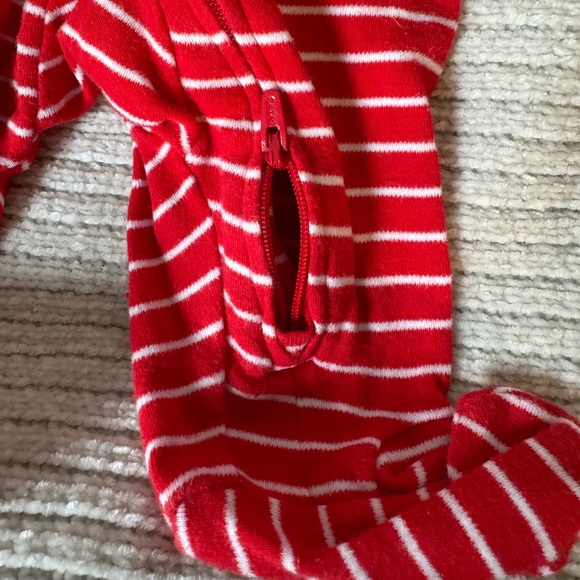 Carter’s long sleeve onesie - Picture 3 of 3